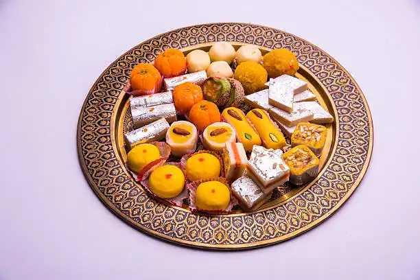 Lal Miri Mithai Gift Box
